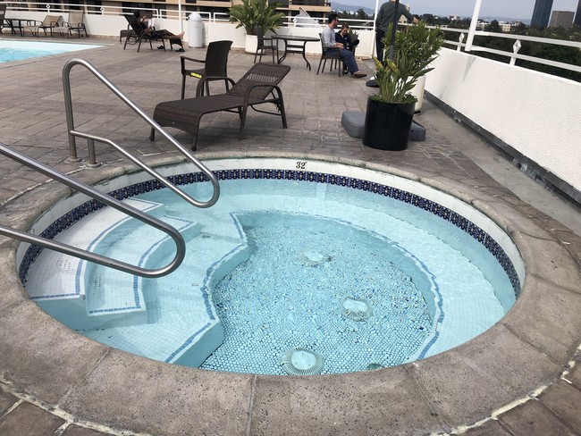 10601 Wilshire Blvd, undefined, 10601 Wilshire Blvd, Los Angeles, CA 90024, USA, Photo:13