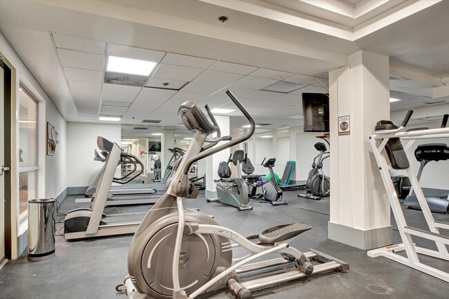 10601 Wilshire Blvd, undefined, 10601 Wilshire Blvd, Los Angeles, CA 90024, USA, Photo:16