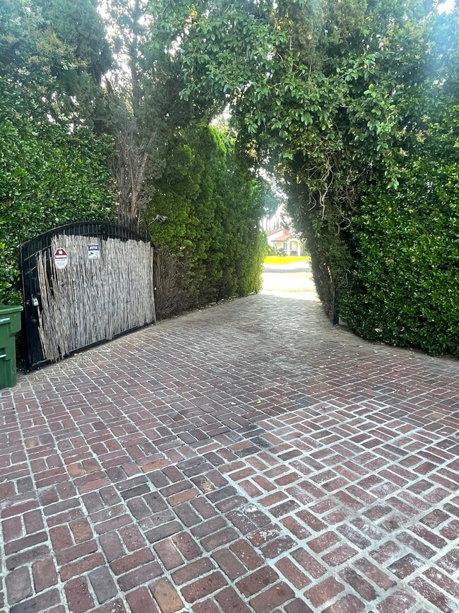 19124 Clymer St, csun, 19124 Clymer St, Porter Ranch, CA 91326, Photo:2