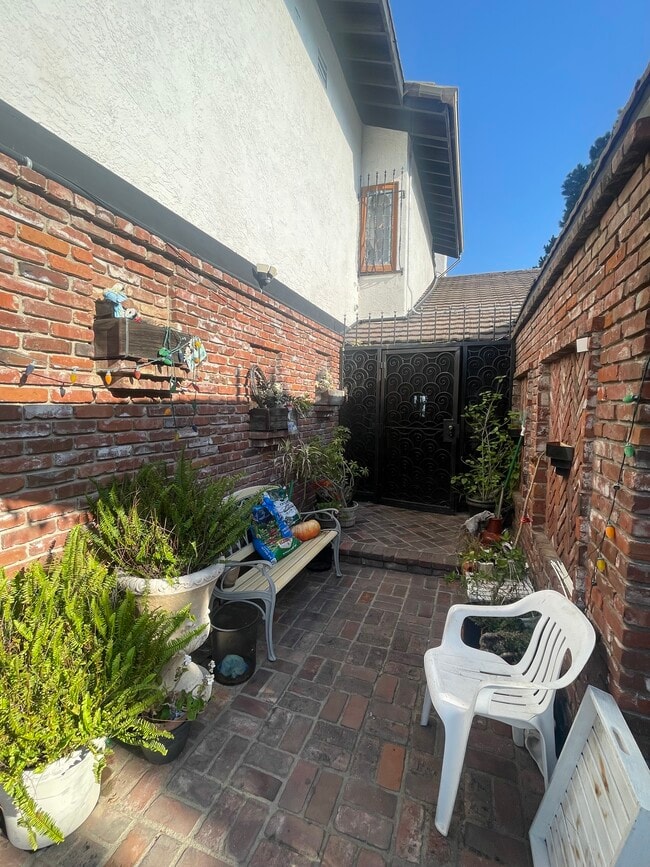 19124 Clymer St, csun, 19124 Clymer St, Porter Ranch, CA 91326, Photo:4