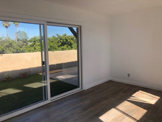 205 7th Ave, undefined, 205 7th Ave, Los Angeles, CA 90291, United States, Photo:1