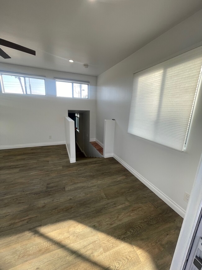 205 7th Ave, undefined, 205 7th Ave, Los Angeles, CA 90291, United States, Photo:3