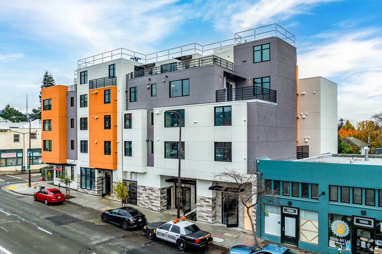 Helios, undefined, 1698 University Ave, Berkeley, CA 94703, Photo:0