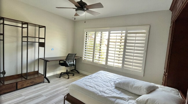 10 Prado, undefined, 10 Prado, Irvine, CA 92612, Photo:2