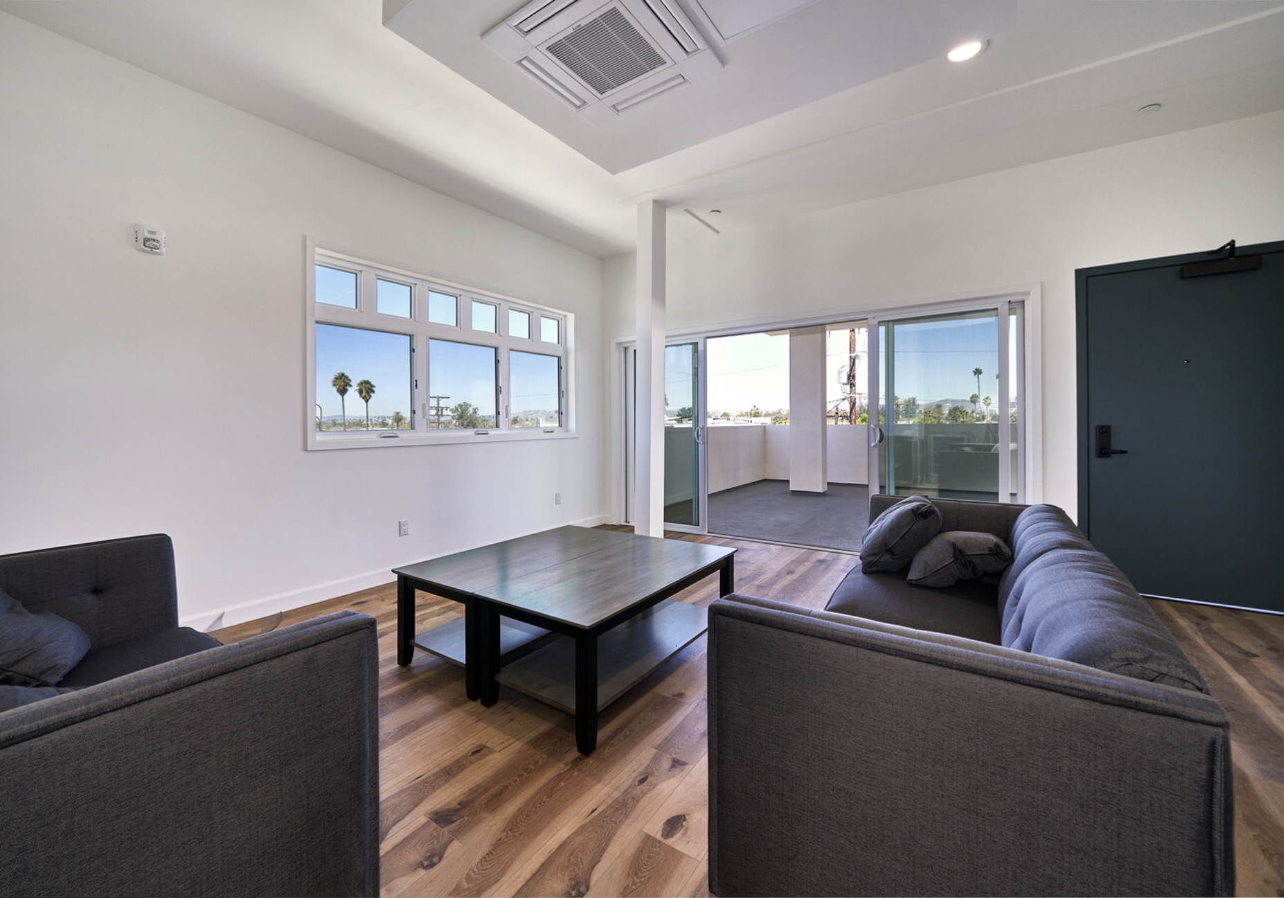 2600 S Catalina St, usc, 2600 S Catalina St, Los Angeles, CA 90007, USA, Photo:4