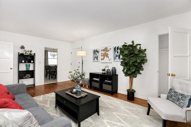 2427 Centinela Ave, undefined, 2427 Centinela Ave, Santa Monica, CA 90405, Photo:3