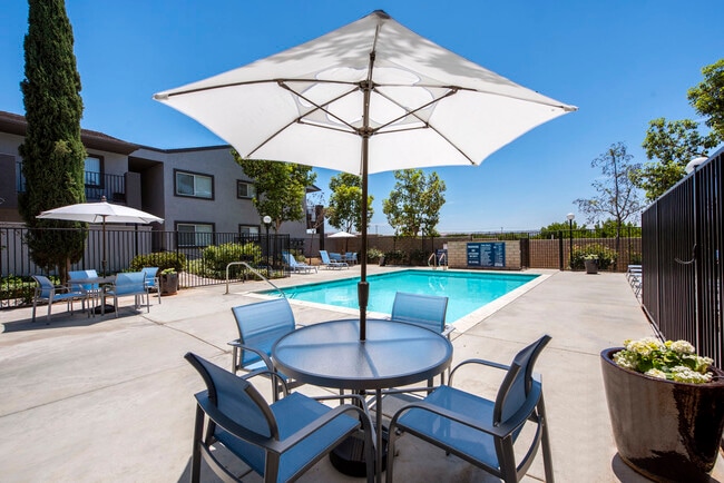 Cranford Court Apts, undefined, 3939 Cranford Ave, Riverside, CA 92507, Photo:1