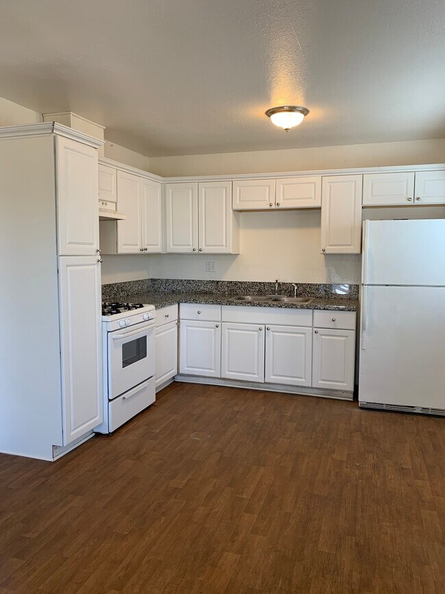 4077 Oakcrest Dr, undefined, 4077 Oakcrest Dr, San Diego, CA 92105, Photo:4