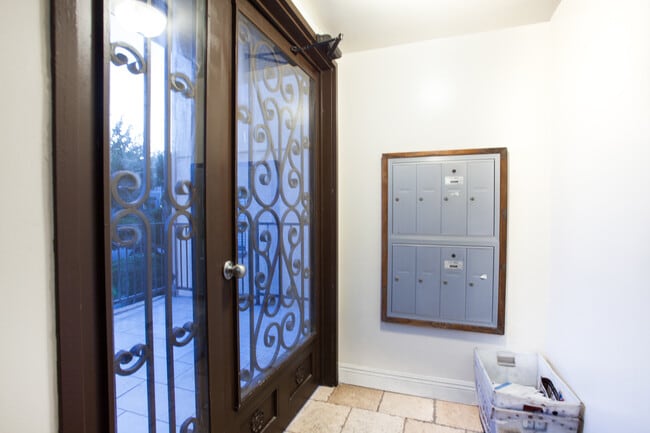 1510 S Barrington Ave, undefined, 1510 S Barrington Ave, Los Angeles, CA 90025, Photo:3