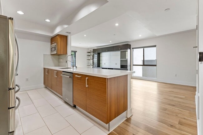 11715 Goshen Ave, undefined, 11715 Goshen Ave, Los Angeles, CA 90049, Photo:4