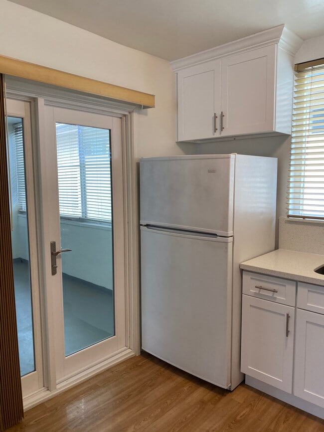 11983 Walnut Ln, undefined, 11983 Walnut Ln, Los Angeles, CA 90025, Photo:3