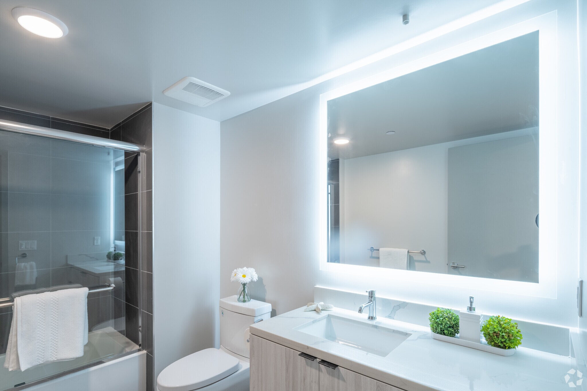 Lido Apartments - 1532 Brockton Ave, undefined, 1532 Brockton Ave, Los Angeles, CA 90025, USA, Photo:1