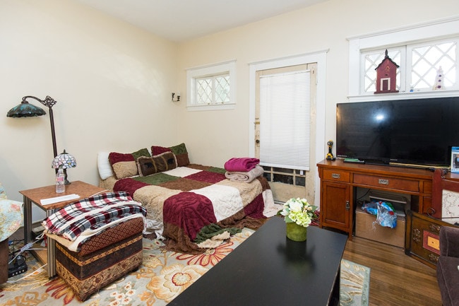 1815 10th St, undefined, 1815 10th St, Santa Monica, CA 90404, Photo:2