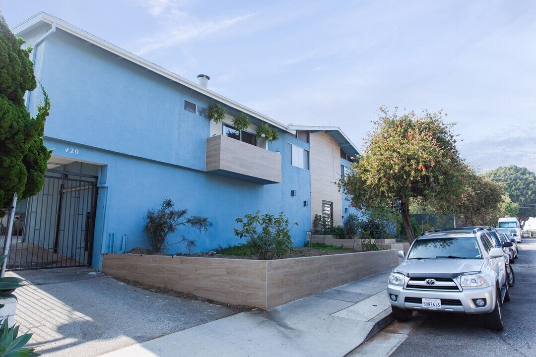Newly renovated upper unit in quiet neighb..., smc, 420 Raymond Ave, Santa Monica, CA 90405, Photo:2