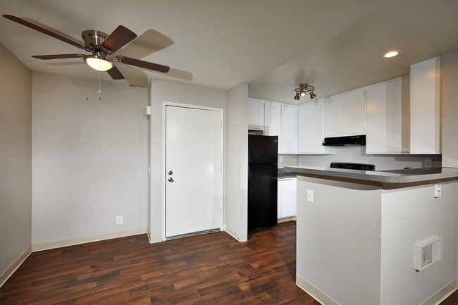 Parkview Terrace, undefined, 4103-4125 54th Pl, San Diego, CA 92105, Photo:4