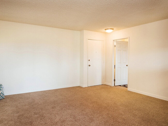 Elan Mesa Lofts, undefined, 7491 Collins Ave, La Mesa, CA 91942, United States, Photo:3