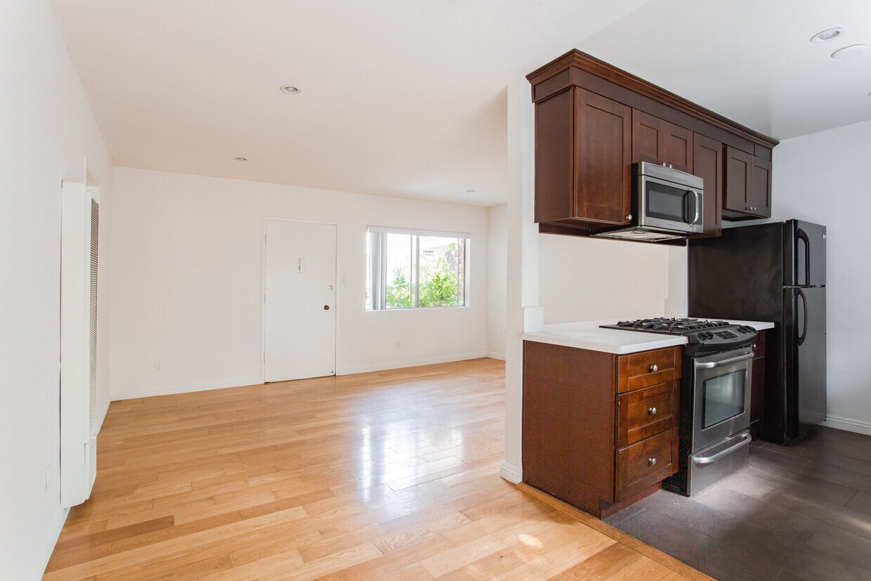 Santa Monica Apartments for Rent, undefined, 420 Raymond Ave, Santa Monica, CA 90405, Photo:0