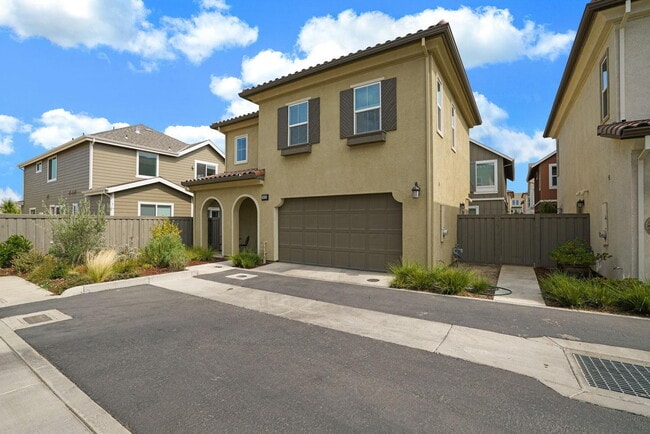 958 Tangella Ter, undefined, 958 Tangella Ter, Davis, CA 95616, United States, Photo:2
