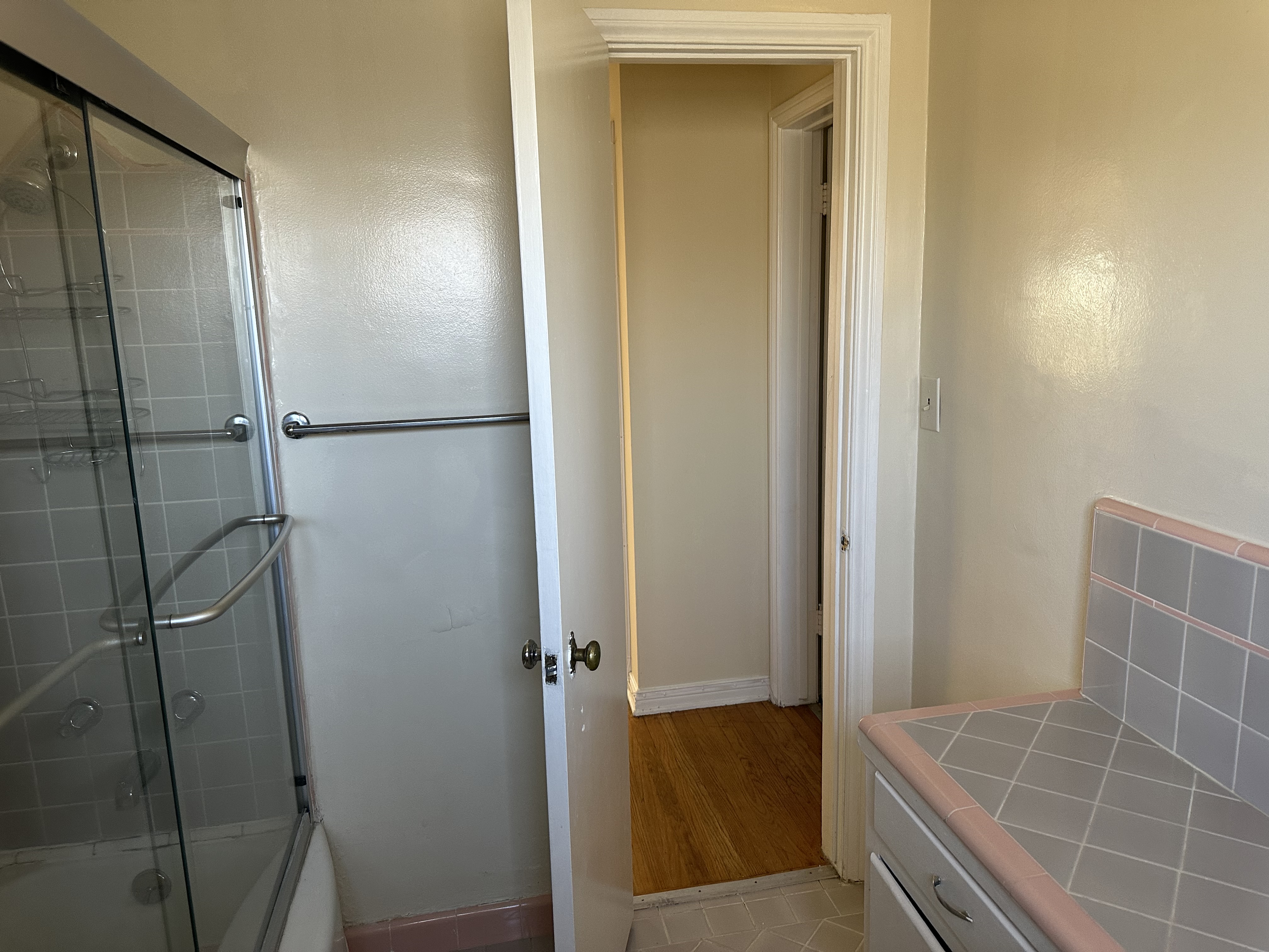 605 Midvale, ucla, 605 Midvale Ave, Los Angeles, CA 90024, USA, Photo:5