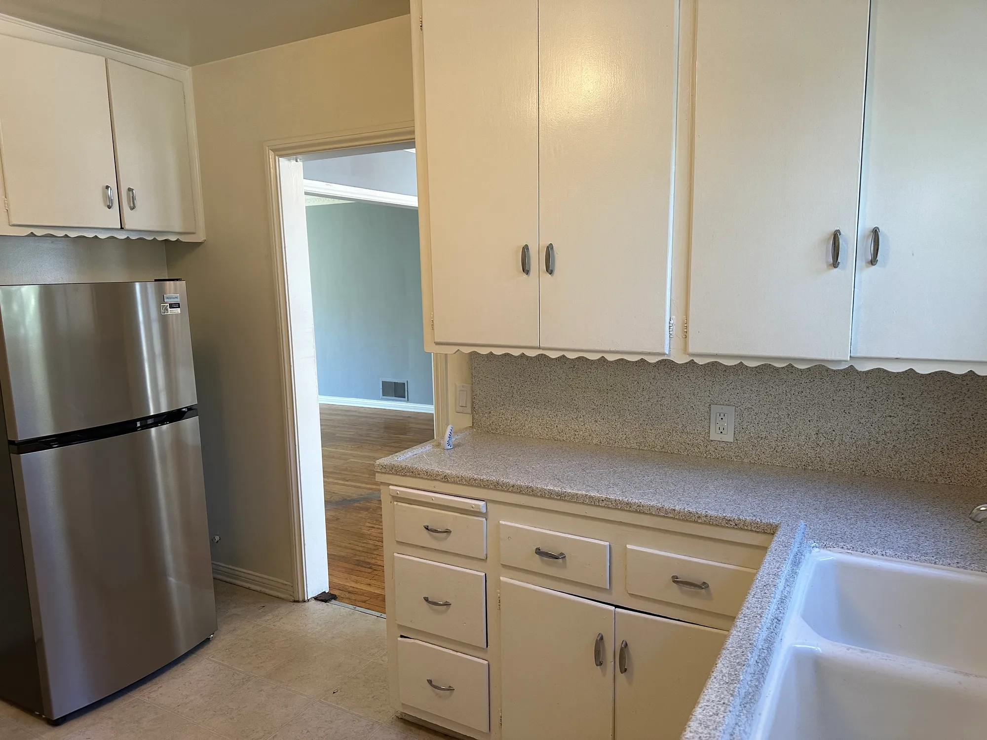 605 Midvale, undefined, 605 Midvale Ave, Los Angeles, CA 90024, USA, Photo:2