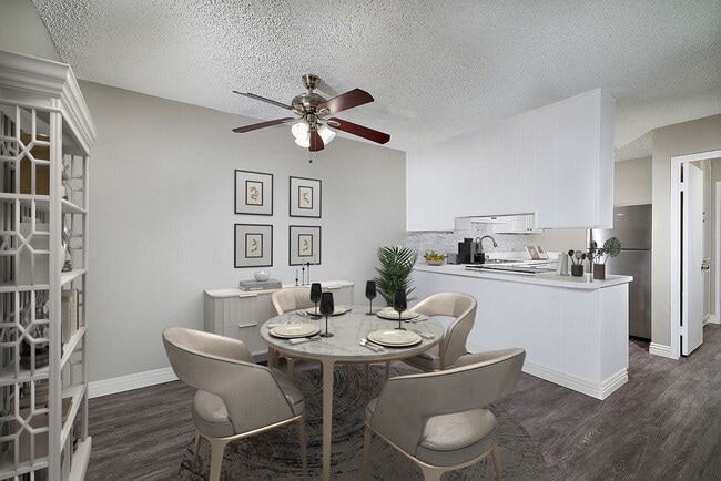 Mission Arbor Apartments, undefined, 4555 Vandever, San Diego, CA 92120, Photo:1
