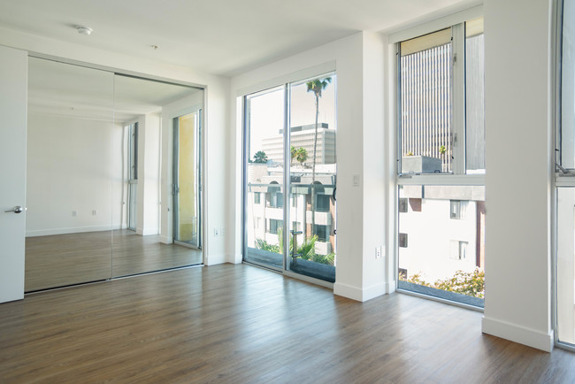 616 Kenmore, usc, 616 S Kenmore Ave, Los Angeles, CA 90005, USA, Photo:9