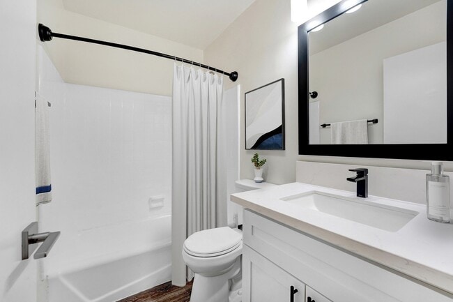 Reseda Apartments, csun, 7650 Reseda Blvd, Reseda, CA 91335, Photo:3