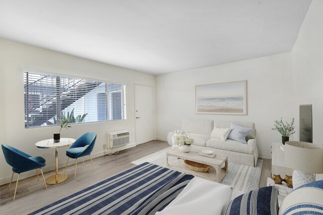 Reseda Apartments, csun, 7650 Reseda Blvd, Reseda, CA 91335, Photo:2