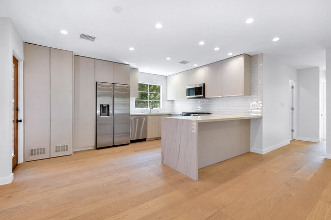 3444 S Bentley Ave, undefined, 3444 S Bentley Ave, Los Angeles, CA 90034, Photo:4