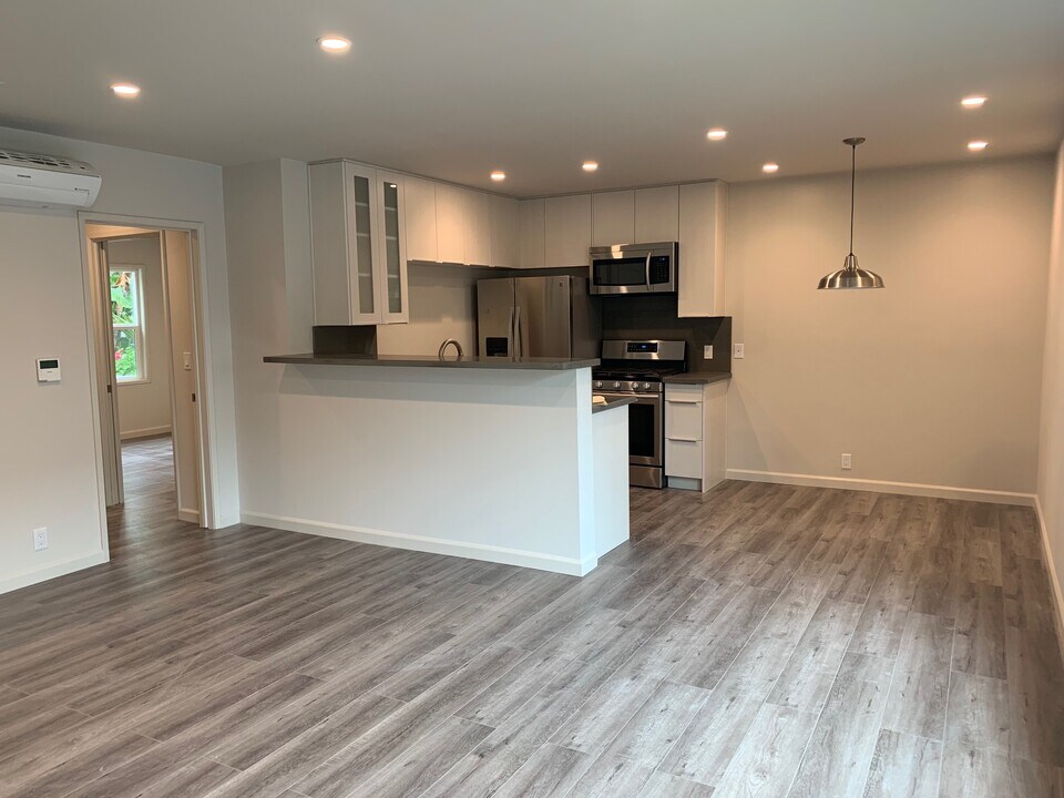 1015 3rd St, smc, 1015 3rd St, Santa Monica, CA 90403, USA, Photo:11