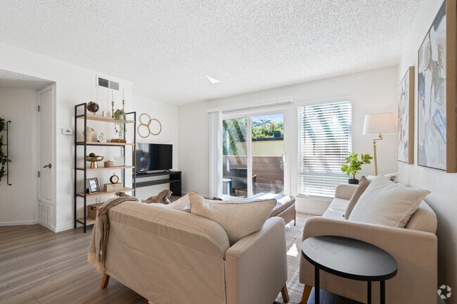 Redwood Tree Apartments, undefined, 607 E 8th St, Davis, CA 95616, Photo:1