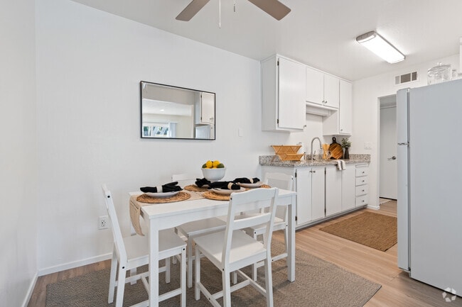 Redwood Tree Apartments, undefined, 607 E 8th St, Davis, CA 95616, Photo:3