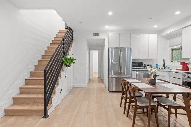 1377 W 36th Pl exterior