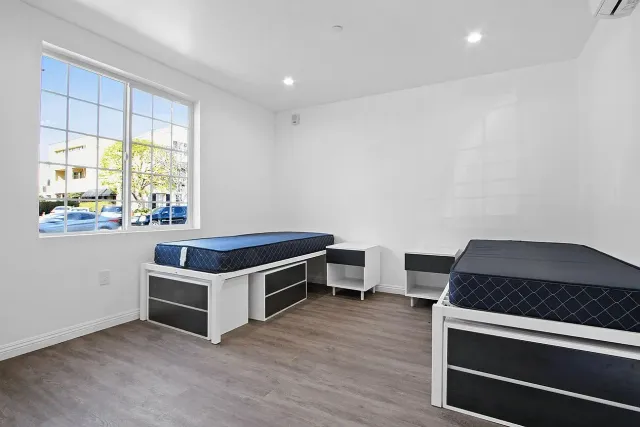 668 28th - Student Housing near USC