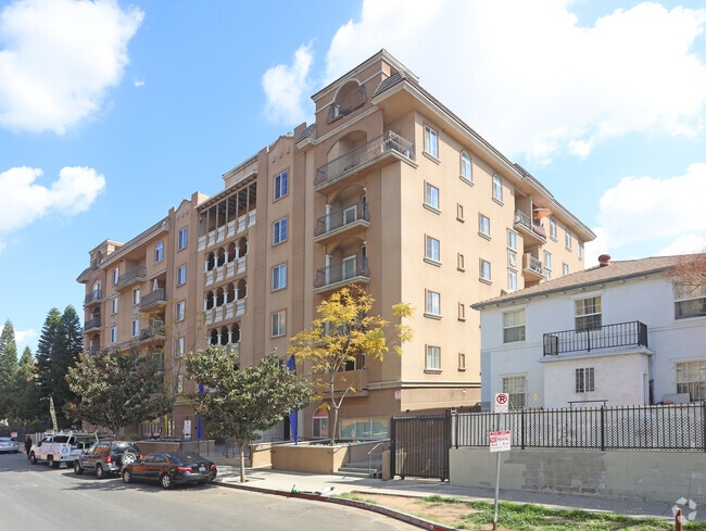 Lexington at Fedora, usc, 844 Fedora St, Los Angeles, CA 90005, USA, Photo:11