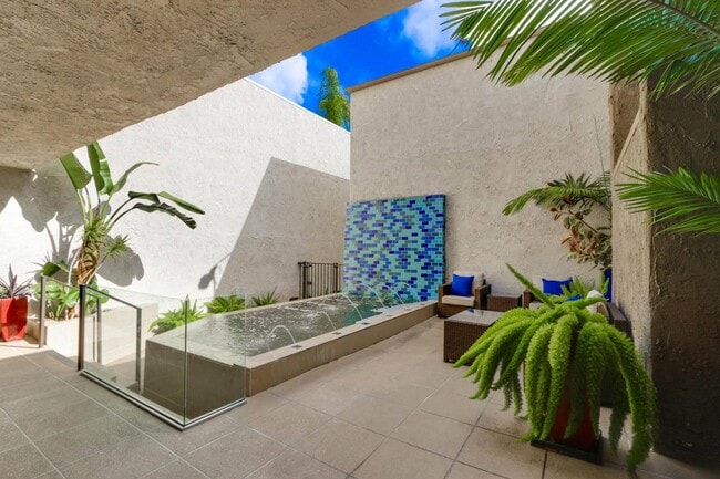 Meridian Apartments, undefined, 3516 Sawtelle Blvd, Los Angeles, CA 90066, Photo:2