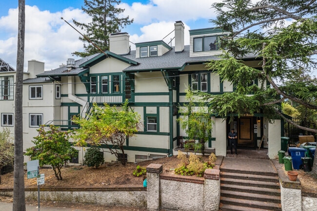 Casa Zimbabwe, undefined, 2422 Ridge Rd, Berkeley, CA 94709, Photo:2