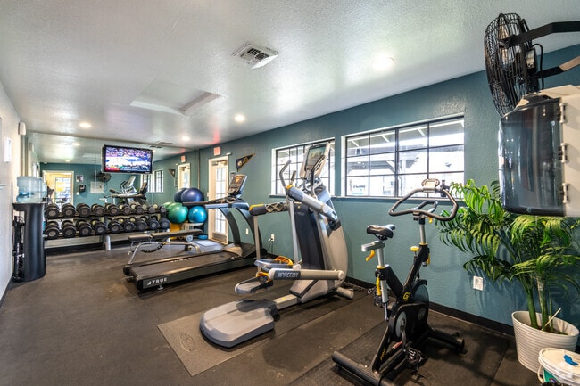 The Edge Apartments, undefined, 4005 Cowell Blvd, Davis, CA 95618, Photo:2