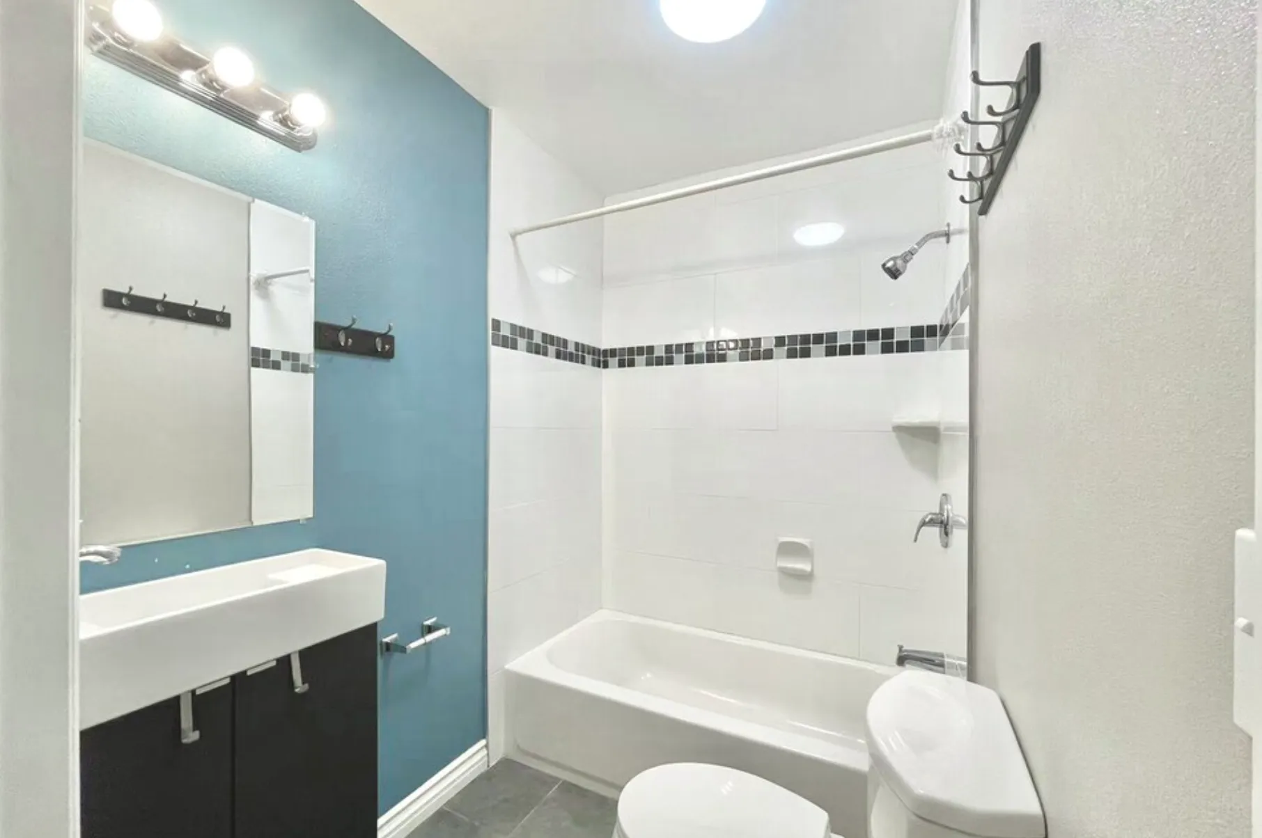 1100 Exposition Blvd, undefined, 1100 Exposition Blvd, Los Angeles, CA 90037, USA, Photo:2