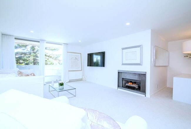 11645 Montana Ave, undefined, 11645 Montana Ave, Los Angeles, CA 90049, Photo:2