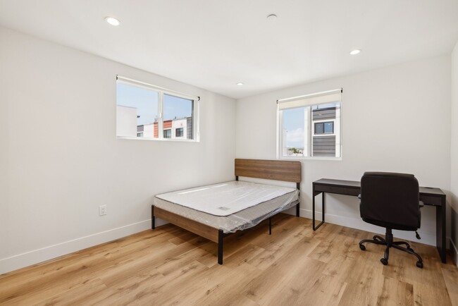 1326 W 35th Pl- Housing Near USC DPS, usc, 1326 W 35th Pl, Los Angeles, CA 90007, USA, Photo:4