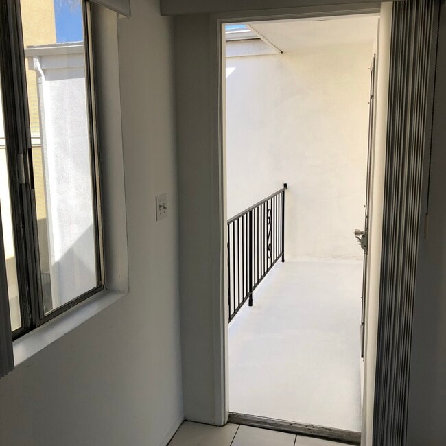 1855 Butler Ave, undefined, 1855 Butler Ave, Los Angeles, CA 90025, Photo:4