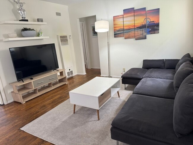 2312 3rd St, undefined, 2312 3rd St, Santa Monica, CA 90405, Ocean Park, Photo:1