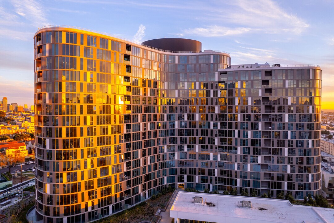 Kurve, usc, 2801 Sunset Pl, Los Angeles, CA 90005, USA, Photo:0