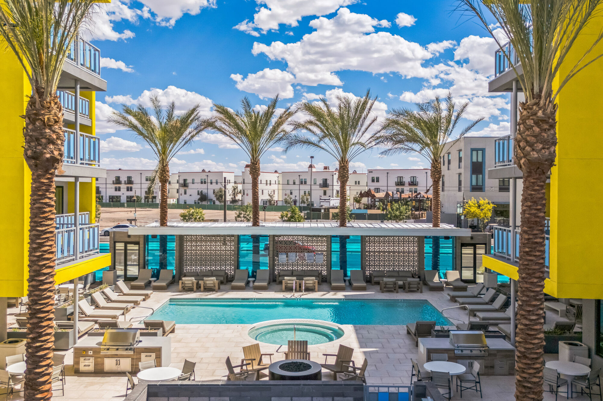 Blue Eastline, undefined, 2058 E Apache Blvd, Tempe, AZ 85281, USA, Photo:3