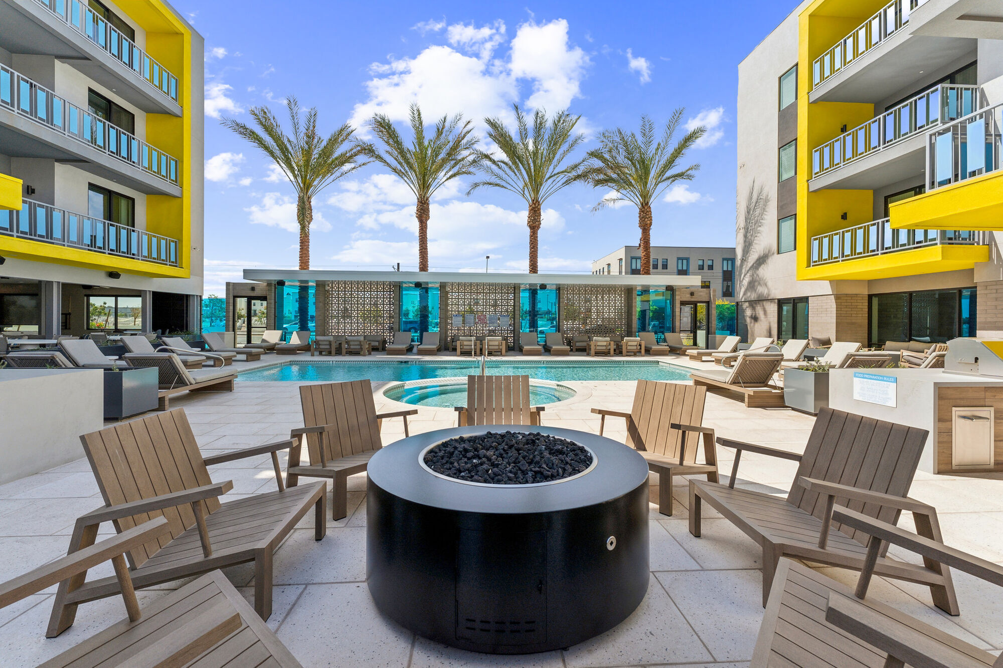 Blue Eastline, undefined, 2058 E Apache Blvd, Tempe, AZ 85281, USA, Photo:4