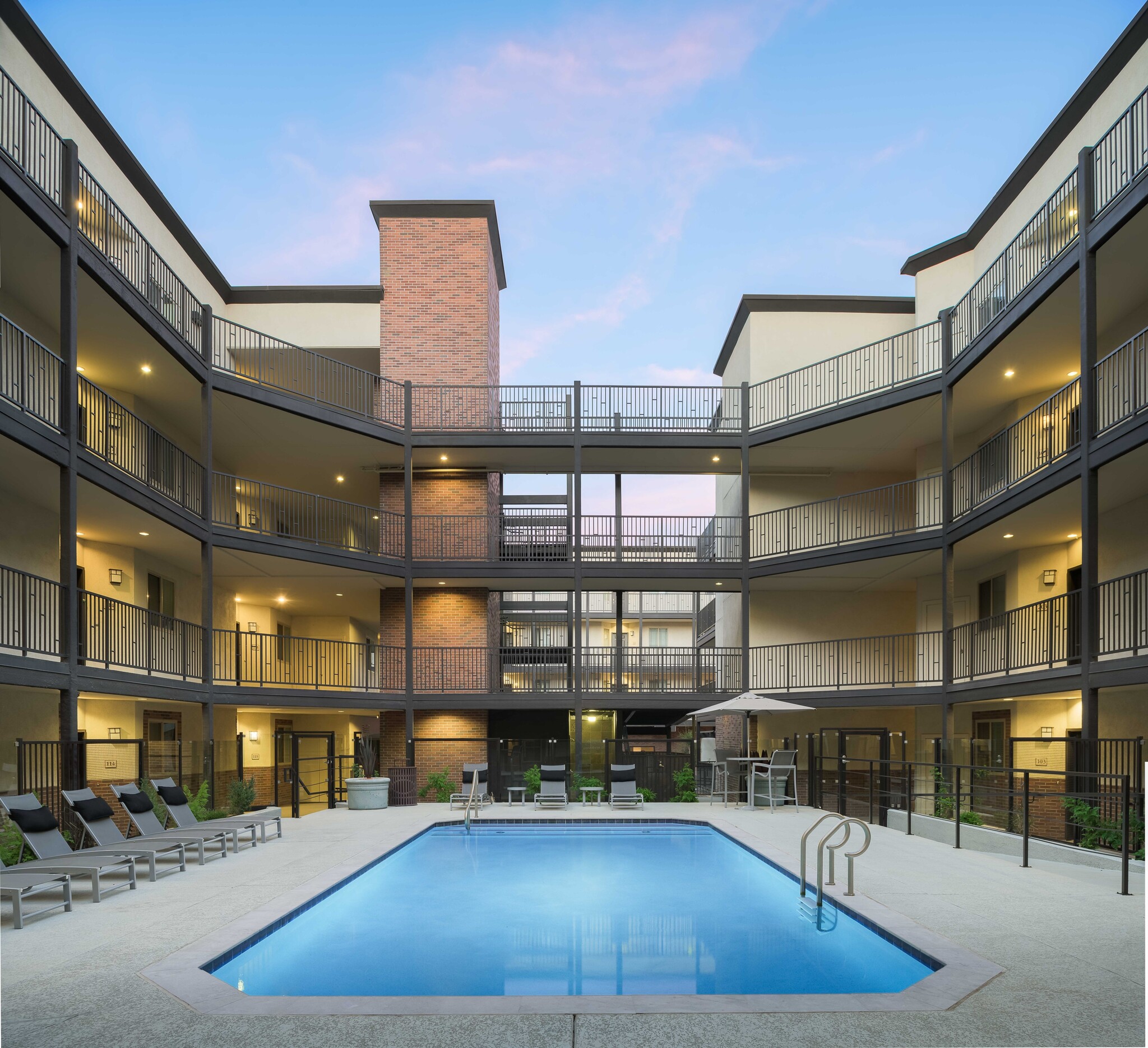 The Fredrick Tempe, asu, 1275 E University Dr, Tempe, AZ 85288, USA, Photo:2