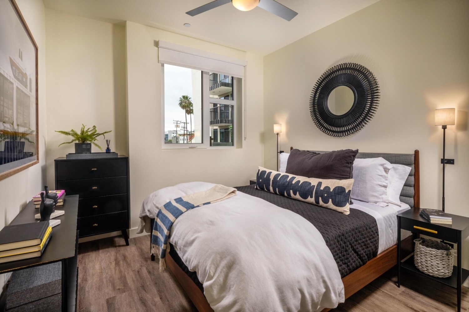 Catherine Santa Monica, undefined, 1625 Lincoln Blvd, Santa Monica, CA 90404, USA, Photo:2