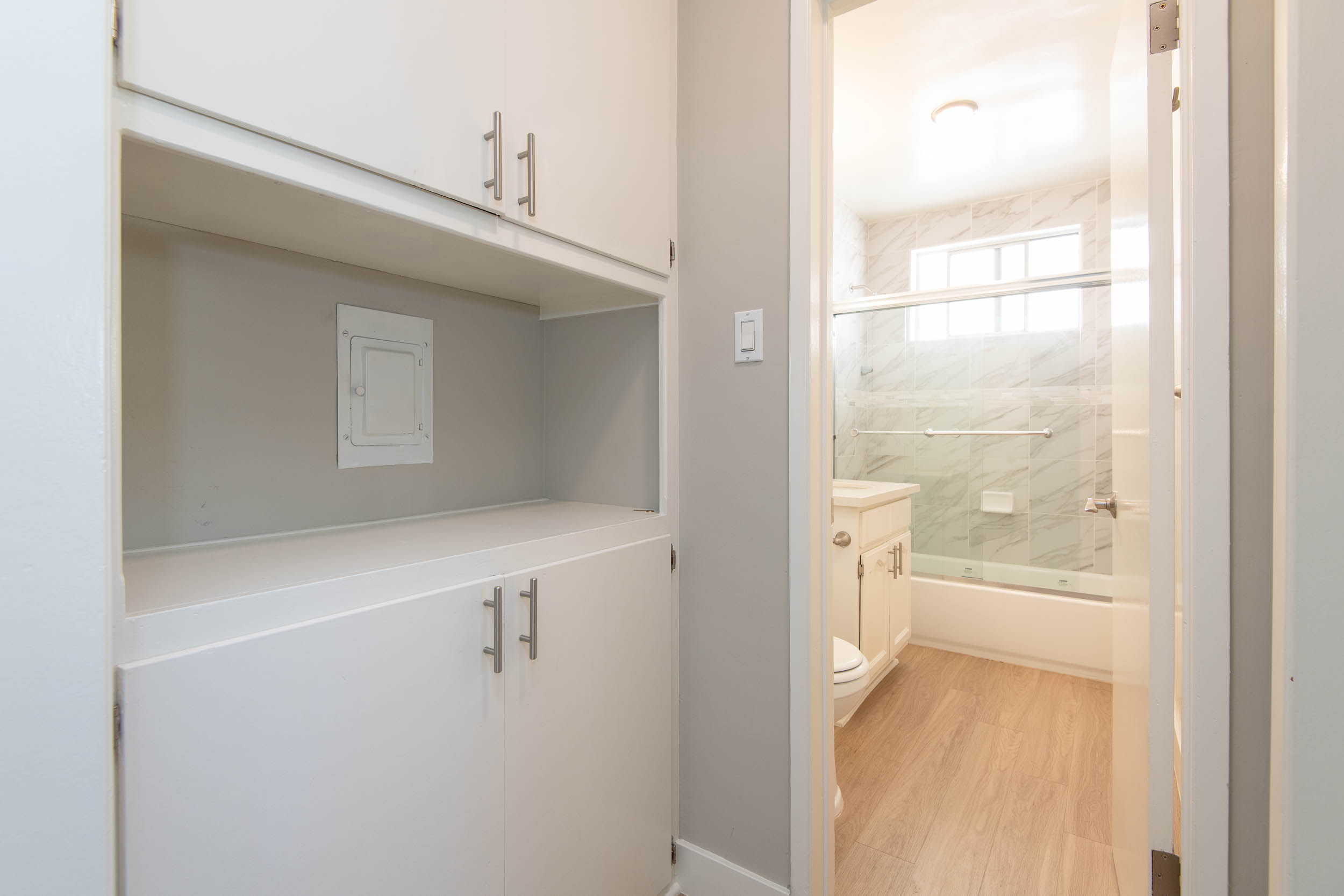 Top Floor, Bright and Spacious 1 Bed, 1 Bath , ucla, 1817 Corinth Ave, Los Angeles, CA 90025, USA, Photo:7