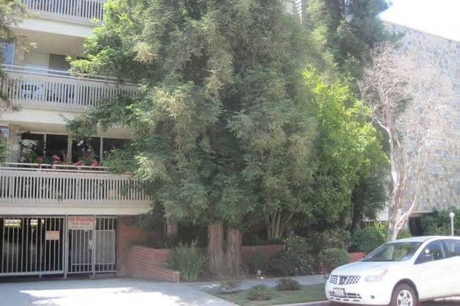 Chateau Brentana, undefined, 11666 Montana Ave, Los Angeles, CA 90049, Photo:4